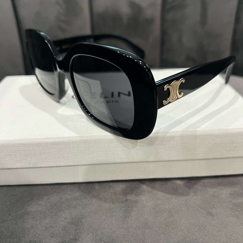 Celine Black Sunglasses with Triomphe Gold Accent - Picture 14 of 17